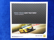 Lade das Bild in den Galerie-Viewer, Renault Megane Coupe R.S. Trophy Limited 1 of 150 - Prospekt Brochure 08.2011
