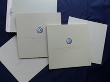 Lade das Bild in den Galerie-Viewer, VW Phaeton MJ 2002 Box mit 4 Prospekten - Prospekt Brochure + Daten 01.2002
