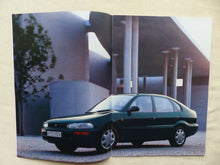 Lade das Bild in den Galerie-Viewer, Toyota Corolla - Prospekt Brochure + Daten &amp; Ausstattungen 04.1994
