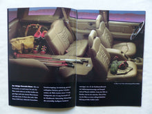 Lade das Bild in den Galerie-Viewer, Chevrolet Blazer - Hochglanz Prospekt Brochure 1998
