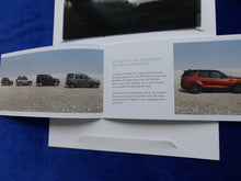 Lade das Bild in den Galerie-Viewer, Land Rover Discovery 5 - Preview Prospekt Brochure 2017
